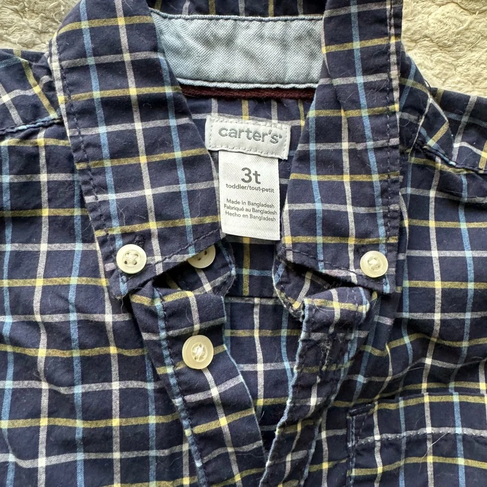 Carters boys cotton plaid button down shirt size 3T